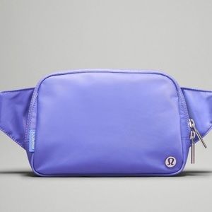 NWT lululemon everywhere bag